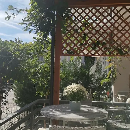 Feriehus Cosy Lalez Durres *